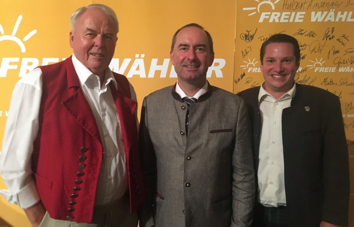 von Links: Gerhard Landgraf (Altbürgermeister und Kreisrat, Maisach), Hubert Aiwanger und Josef Heckl